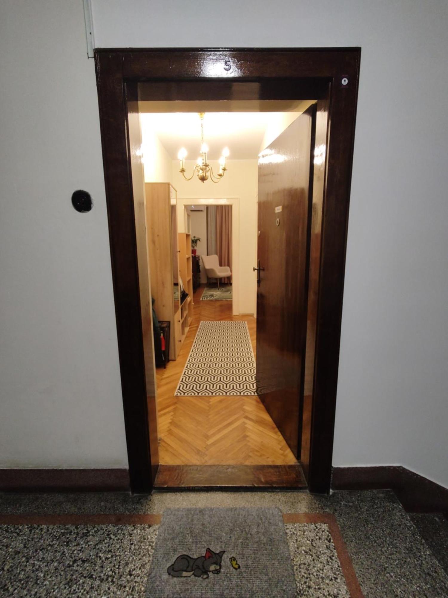 Bgholik Studio Apartment 贝尔格莱德 外观 照片